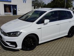 Weiß Gebraucht 2017 VW Golf VII Highline Limousine | 13.499 € (Fairer Preis)