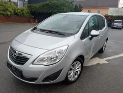 Grau Gebraucht 2013 Opel Meriva Edition Van / Kleinbus | 5.680 € (Fairer Preis)