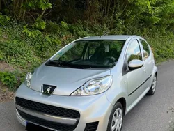 Silber Gebraucht 2010 Peugeot 107 Kleinwagen | 4.800 € (Etwas zu teuer)