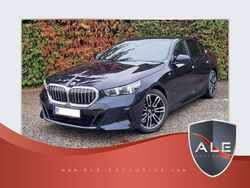 Carbonschwarz metallic Gebraucht 2024 BMW 520 M Sport Limousine | 53.889 € (Fairer Preis)