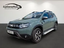 Grau Gebraucht 2023 Dacia Duster Journey SUV | 17.375 € (Guter Preis)