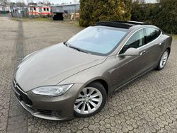 Gold Gebraucht 2015 Tesla Model S Kleinwagen | 15.990 € (Superpreis)