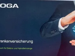 Grün Gebraucht 2017 Opel Zafira Tourer Van / Kleinbus | 8.480 € (Guter Preis)