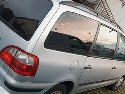 Silber Gebraucht 2000 Ford Galaxy Ghia Van / Kleinbus | 1.000 €