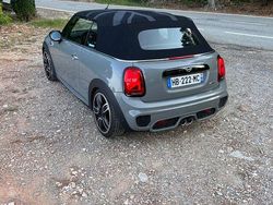 Grau Gebraucht 2019 Mini John Cooper Works Kleinwagen | 36.000 €