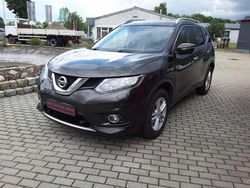 Dark olive Gebraucht 2016 Nissan X-Trail Acenta SUV | 14.450 € (Guter Preis)