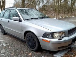 Silber Gebraucht 2003 Volvo V40 Kombi | 2.800 € (Teuer)