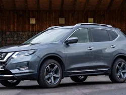 Grau Gebraucht 2018 Nissan X-Trail Tekna SUV | 18.300 € (Fairer Preis)