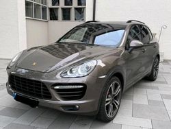 Braun Gebraucht 2011 Porsche Cayenne Turbo SUV | 24.999 € (Fairer Preis)