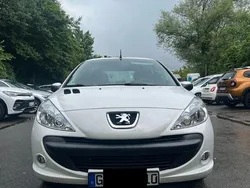 Weiß Gebraucht 2010 Peugeot 206 Limousine | 2.900 € (Fairer Preis)
