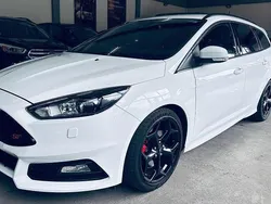 Weiß Gebraucht 2018 Ford Focus ST Limousine | 11.650 € (Superpreis)