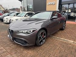 Grau Neu 2025 Alfa Romeo Giulia Veloce Limousine | 56.980 € (Etwas zu teuer)