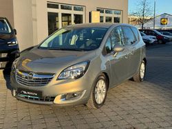 Braun Gebraucht 2016 Opel Meriva Innovation Van / Kleinbus | 8.990 € (Fairer Preis)