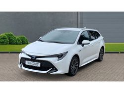 Schneeweiss Gebraucht 2023 Toyota Corolla Team Kombi | 29.790 € (Fairer Preis)