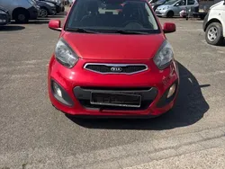 Rot Gebraucht 2013 Kia Picanto FIFA World Cup Edition Kleinwagen | 2.250 € (Fairer Preis)