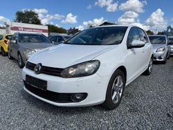 Weiß Gebraucht 2010 VW Golf VI Team Kleinwagen | 4.100 € (Fairer Preis)