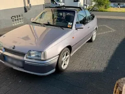 Silber Gebraucht 1992 Opel Kadett Cabrio | 2.100 €