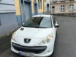 Weiß Gebraucht 2008 Peugeot 206+ Kleinwagen | 800 €