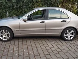 Silber Gebraucht 2003 Mercedes C240 Classic Limousine | 3.400 € (Guter Preis)