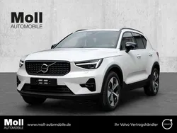 Crystal white pearl Gebraucht 2024 Volvo XC40 Business Edition SUV | 39.890 € (Fairer Preis)