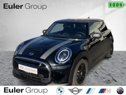 Schwarz Gebraucht 2023 Mini Cooper SE Kleinwagen | 21.466 € (Fairer Preis)