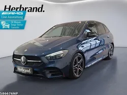 Blau Gebraucht 2021 Mercedes B180 AMG Van / Kleinbus | 26.990 € (Guter Preis)