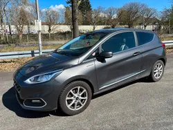 Grau Gebraucht 2018 Ford Fiesta Vignale Kleinwagen | 10.950 € (Fairer Preis)