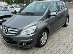 Grau Gebraucht 2010 Mercedes B200 Van / Kleinbus | 2.999 € (Superpreis)