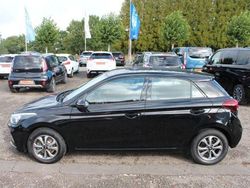 Schwarz Gebraucht 2020 Hyundai i20 Trend Limousine | 12.490 € (Fairer Preis)