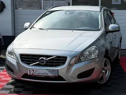 Silber Gebraucht 2012 Volvo V60 Kinetic Kombi | 6.999 € (Guter Preis)