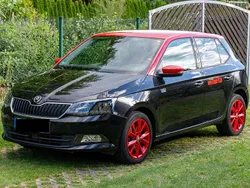 Schwarz Gebraucht 2015 Skoda Fabia Ambition Kleinwagen | 9.199 € (Fairer Preis)