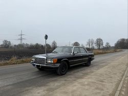 Schwarz Gebraucht 1973 Mercedes 350 SE Limousine | 9.800 €