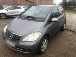Grau Gebraucht 2010 Mercedes A180 Kleinwagen | 2.199 € (Guter Preis)