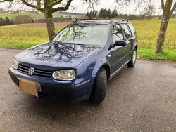 Blau Gebraucht 2005 VW Golf IV Kombi | 1.800 €