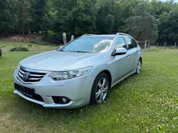 Silber Gebraucht 2011 Honda Accord Executive Kombi | 13.990 € (Teuer)