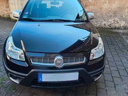 Schwarz Gebraucht 2012 Fiat Sedici Easy SUV | 6.500 € (Etwas zu teuer)