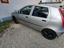 Grau Gebraucht 2003 Fiat Punto Kleinwagen | 1.800 € (Etwas zu teuer)