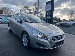 Gold Gebraucht 2013 Volvo S60 Momentum Limousine | 8.990 € (Superpreis)
