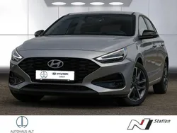 Silber Neu 2025 Hyundai i30 Advantage Limousine | 26.980 € (Fairer Preis)