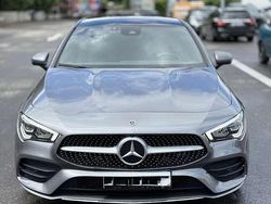 Grau Gebraucht 2019 Mercedes CLA200 Shooting Brake AMG line Kombi | 26.500 € (Fairer Preis)