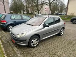 Silber Gebraucht 2005 Peugeot 206 Limousine | 1.800 € (Etwas zu teuer)
