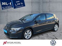 Uranograu Gebraucht 2024 VW Golf VIII Life Limousine | 26.350 € (Fairer Preis)