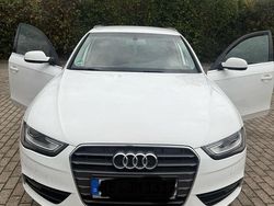 Weiß Gebraucht 2012 Audi A4 Kombi | 7.800 € (Superpreis)