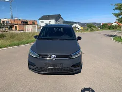 Grau Gebraucht 2018 VW Touran R-line Van / Kleinbus | 17.200 € (Fairer Preis)