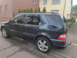 Gebraucht 1999 Mercedes ML320 SUV | 1.950 €