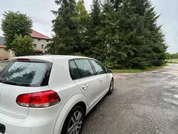 Weiß Gebraucht 2009 VW Golf VI Kleinwagen | 2.700 € (Guter Preis)