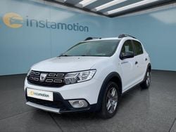 Weiß Gebraucht 2021 Dacia Sandero Stepway Kleinwagen | 11.999 € (Guter Preis)