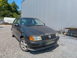 Schwarz Gebraucht 1997 VW Polo Comfortline Limousine | 699 € (Fairer Preis)