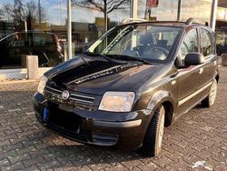Schwarz Gebraucht 2011 Fiat Panda Limousine | 4.100 € (Teuer)