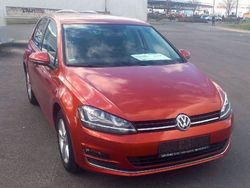 Rot Gebraucht 2016 VW Golf VII Highline Limousine | 13.990 € (Fairer Preis)